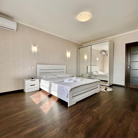 Apartpoltava Світлі Просторі Апартаменти 80М2 , 2-Окремі Кімнати, Новобудова Центр Чек Банківський Exteriér fotografie