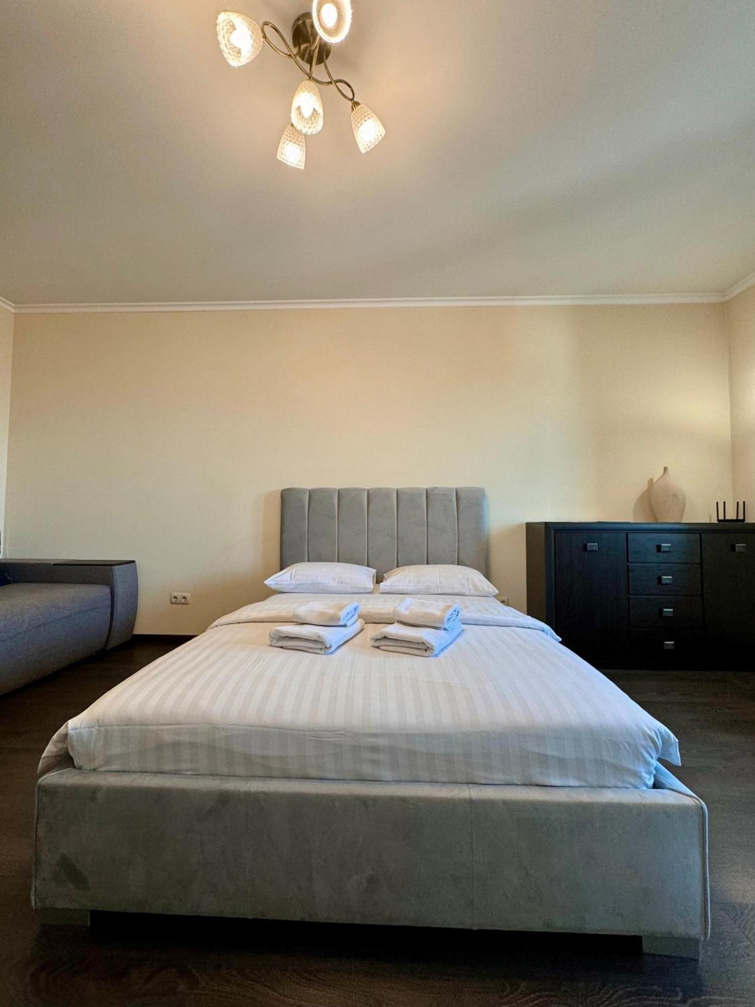 Apartpoltava Світлі Просторі Апартаменти 80М2 , 2-Окремі Кімнати, Новобудова Центр Чек Банківський Exteriér fotografie