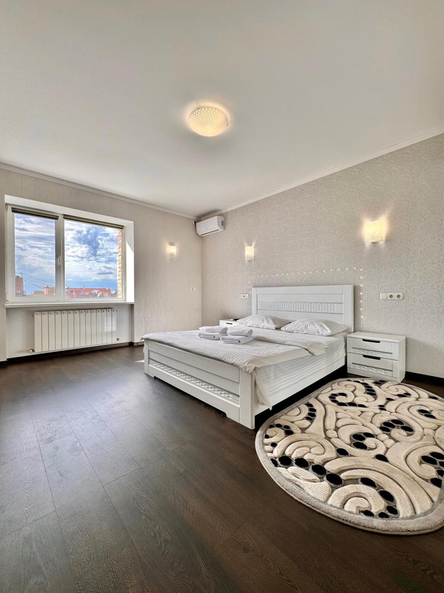 Apartpoltava Світлі Просторі Апартаменти 80М2 , 2-Окремі Кімнати, Новобудова Центр Чек Банківський Exteriér fotografie